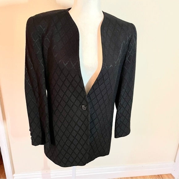 Liz Claiborne Vintage Black Collarless Blazer Jacket with Embroidery - Size 10P - Picture 4 of 11